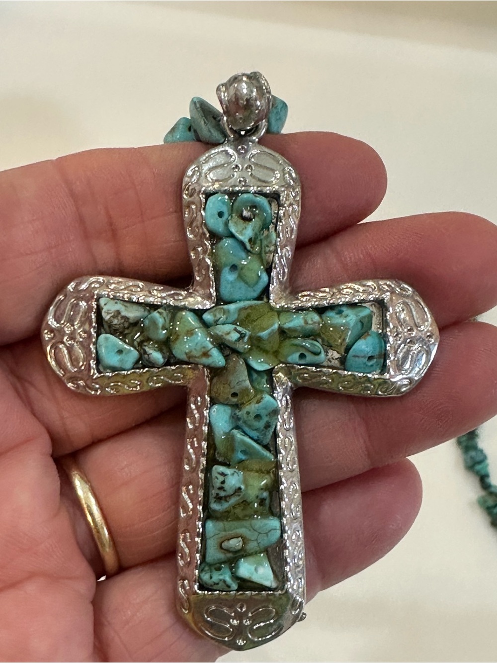 Southwestern Authentic Turquoise Style Chip Layered Necklace Set Cross Pendant - Picture 4 of 9
